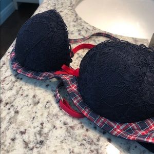 Hollister Bra